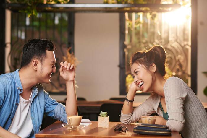 couple on their first date